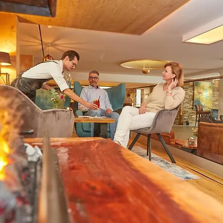 Ξενοδοχείο Parkhotel 4*