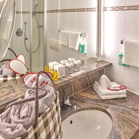 Ξενοδοχείο Parkhotel 4*